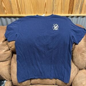 Navy southern strut mossy oak tee.